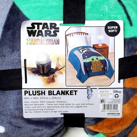 STAR WARS Mandalorian Baby Yoda Plush Blanket